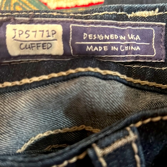 MISS ME⭐️LIKE NEW⭐️Cropped CROSS JEANS👖with Bling Size 29 Dark Wash JP5771P💙 - Picture 4 of 13